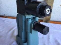 Alternative view of Nachi Directional Control Valve SS-G01-H43-R-D2-9331H