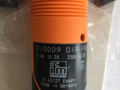 Alternative view of IFM OI0009 Retro-reflective sensor