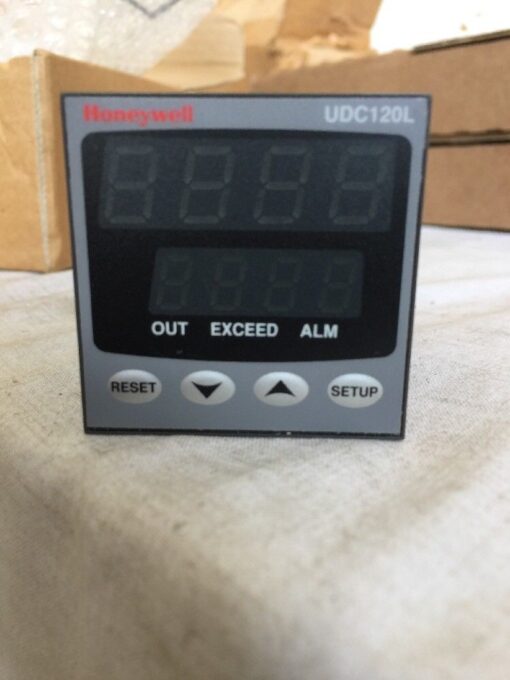 Honeywell Temperature Controller DC120L-1-0-0-0-1-0-0-0 - Image 2