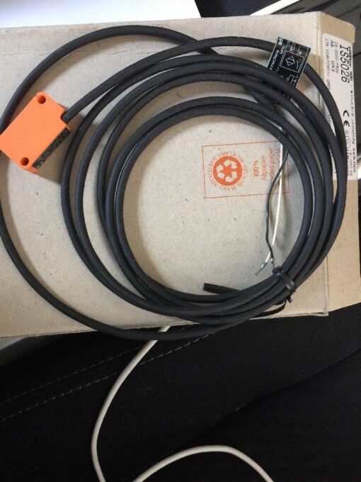 IFM Efector IS5026 Inductive Proximity Switch