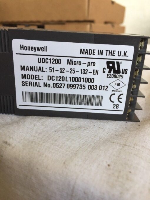 Honeywell Temperature Controller DC120L-1-0-0-0-1-0-0-0