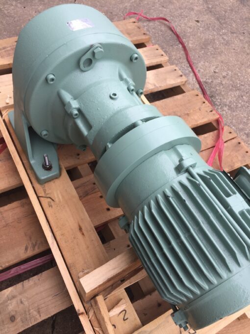 Tsubaki Gear Motor GMTA040-50L300FI - Image 4