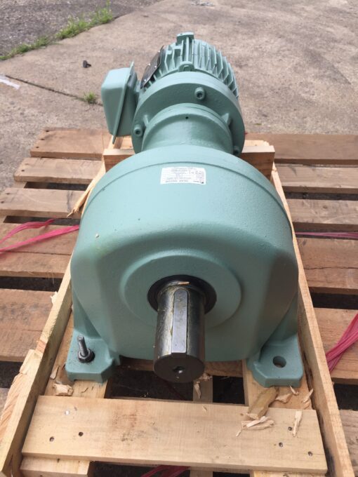 Tsubaki Gear Motor GMTA040-50L300FI - Image 5
