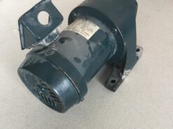 Alternative view of Tsubaki Gear Motor GMT020L165