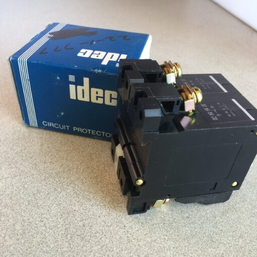 IDEC Circuit Protector NRC211L-30AAA - Image 3