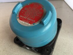 Alternative view of Honeywell Micro Switch 12CX200 Explosion Proof
