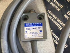 Alternative view of Honeywell Micro Switch 914CEI-9