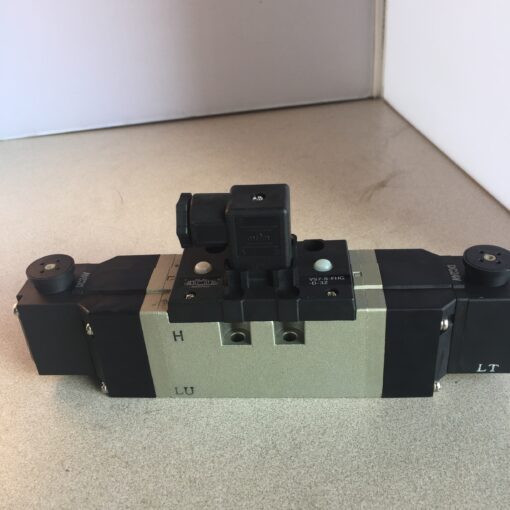 SMC Solenoid Valve VS7-8-FHG-D-3Z - Image 3