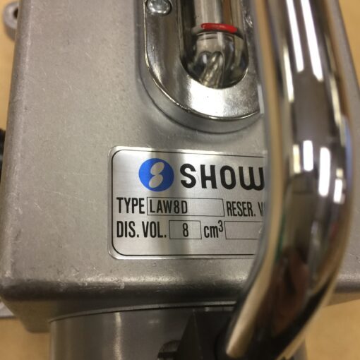 Showa LAW80 Hand Pump - Image 2
