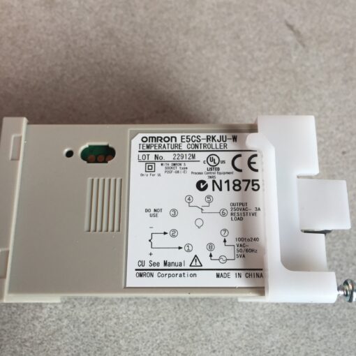 Omron Controller E5CS-RKJU-W - Image 4