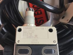 Alternative view of Omron Limit Switch D4E-1A24N