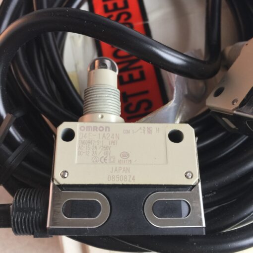 Omron Limit Switch D4E-1A24N - Image 2