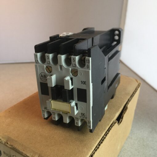 Allen-Bradley Contactor 100-A09NZ24-3 Series B - Image 3