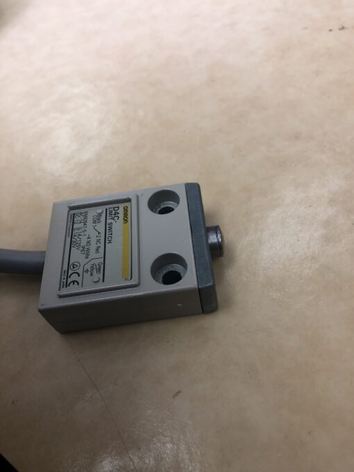 Omron D4C-4301 - Image 4