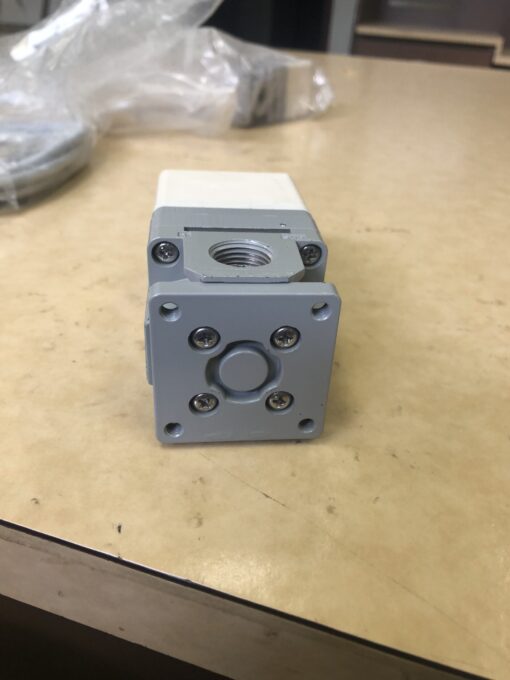 003-001-0183 - Image 4