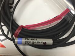 Alternative view of Keyence Proximity Switch EM-005