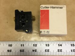 Alternative view of Eaton Cutler-Hammer Contact Block 10250T-51