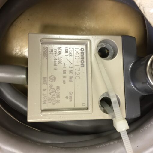 Omron Limit Switch D4C-1720 - Image 2