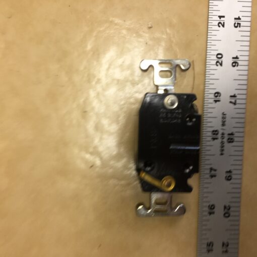 Pass & Seymour Legrand 4710 - Image 4