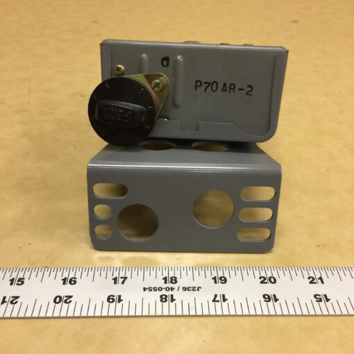 Johnson Controls P70AB-2C - Image 4