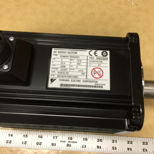 Yaskawa SGMSH-40A2A21 Motor - Image 3