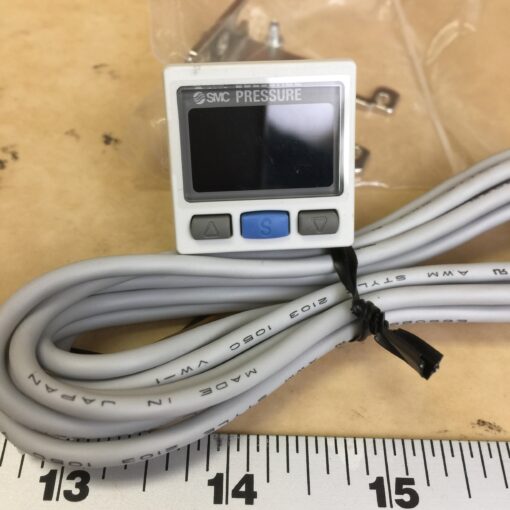 SMC ISE30A-01-P-MLA1 Switch - Image 2