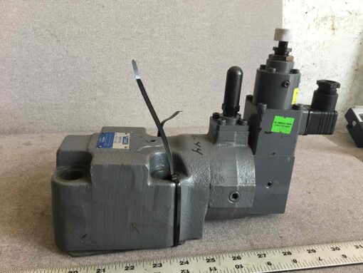 Tokimec Proportional Solenoid Control Valve EPCG2-10-150-Y-11 - Image 2