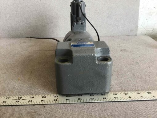 Tokimec Proportional Solenoid Control Valve EPCG2-10-150-Y-11 - Image 3