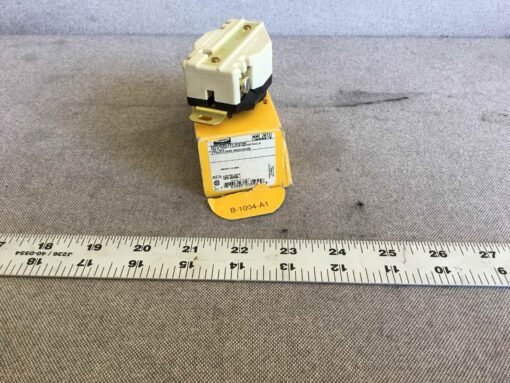 Hubbell Receptacle HBL2610 2610a TWISTLOCK - Image 4