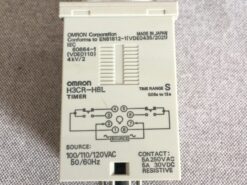 Alternative view of Omron Timer H3CR-H8L