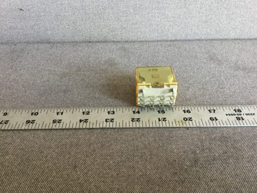 IDEC Relay RH4B-U - Image 3