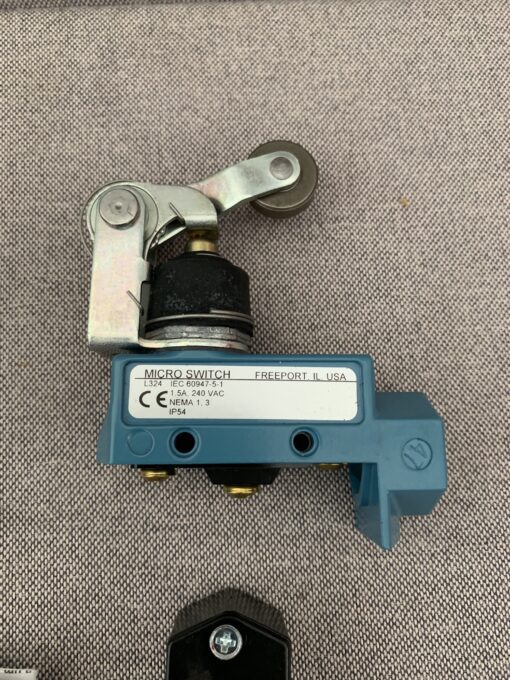 Honeywell Micro Switch BZE6-2RN2 - Image 3