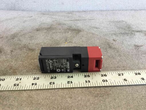 Omron D4NS-3CF Door Switch - Image 3