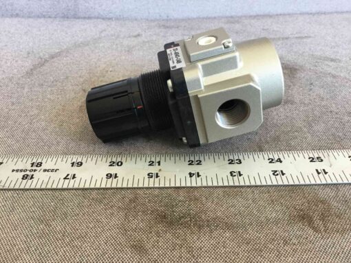 SMC 20-AR40-04B Valve - Image 3