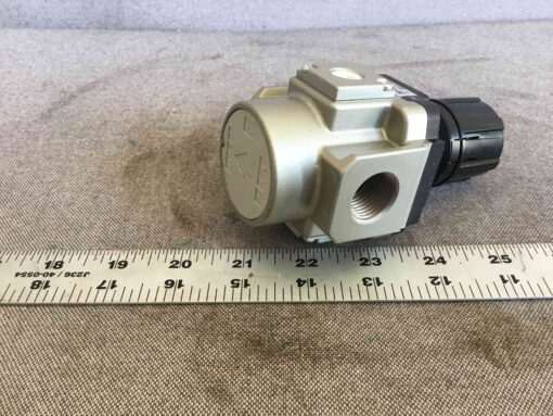 SMC 20-AR40-04B Valve - Image 4