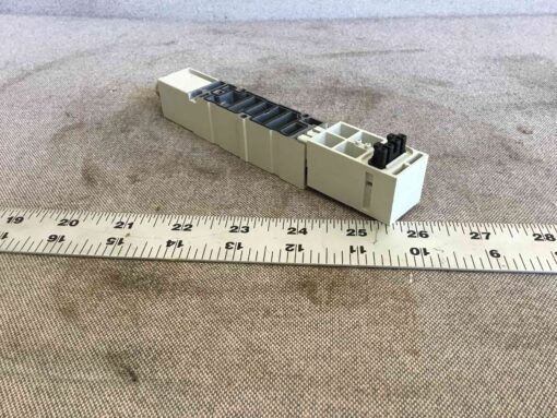 SMC VVQ4000-P-1-03T Valve - Image 4