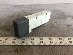 Alternative view of SMC VQ4100-5 Valve
