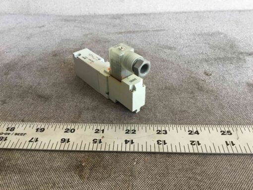 SMC VQZ345-5YZ Valve - Image 3