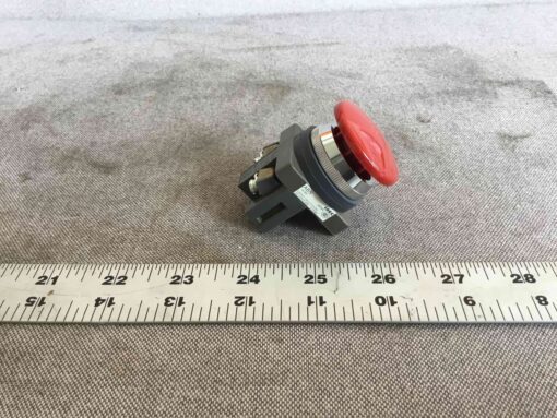 IDEC ABN301-R Push Button