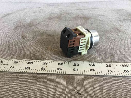 Fuji Electric AH30-G1 Push Button - Image 3