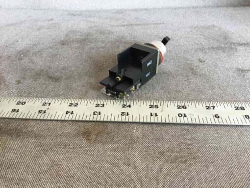 Allen-Bradley 800M-XAK Breaker - Image 4