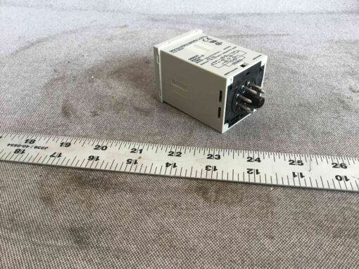 Omron H3CA-8 Timer - Image 4