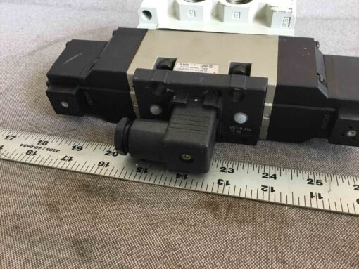 SMC VS7-8-FG-D-3Z Solenoid Valve