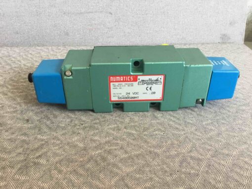 Numatics Solenoid Valve 554BB500MT w/Valve Coil 236-384B