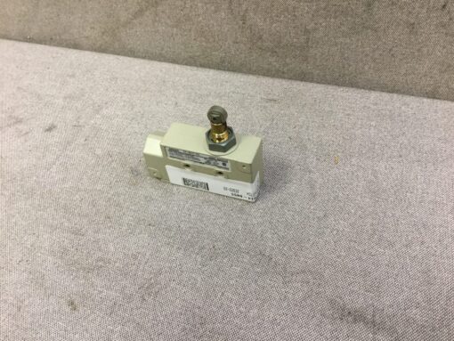 Omron Limit Switch ZEQ22-2S - Image 2