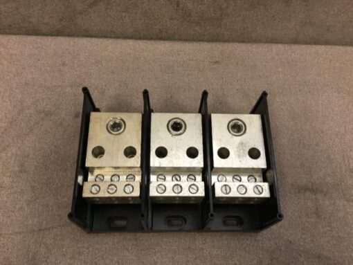 Gould Shawmut Fuse Block 68073 - Image 2