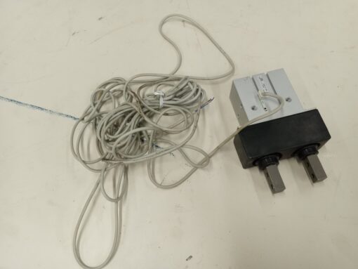 SMC MHKL2-25D Gripper - Image 2