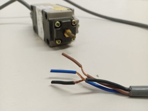 Omron NL-2C Touch Switch - Image 4
