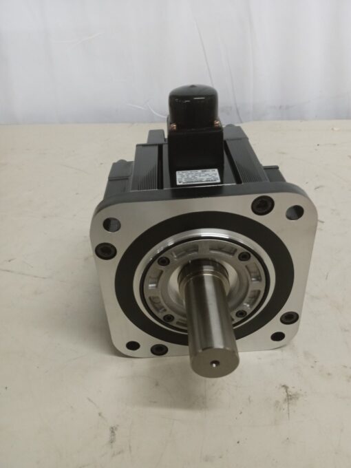 Yaskawa SGMGH-20A2A2C Servo Motor - Image 3