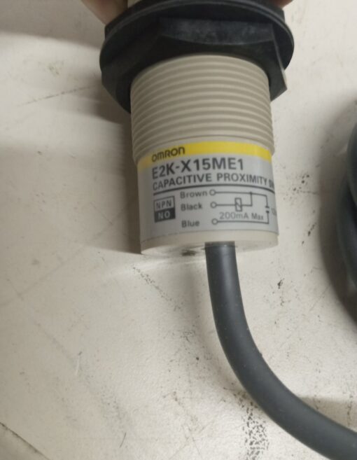 Omron E2K-X15Me1 Proximitey Switch - Image 3